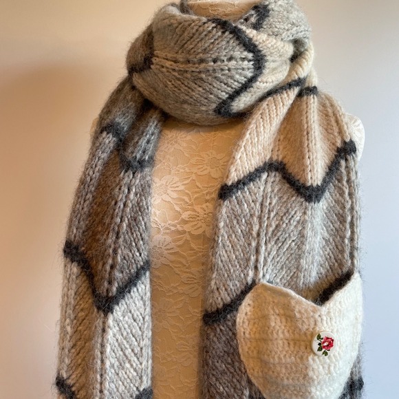 LoveShackFancy Evie Scarf Alpaca Merino Wool Pocket Chevron Knit Fringe - Picture 3 of 7